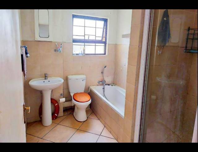 2 BEDROOM TOWNHOUSE FOR SALE IN JANSEN PARK